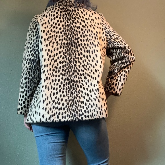 VINTAGE Fur Coat - Picture 3 of 11